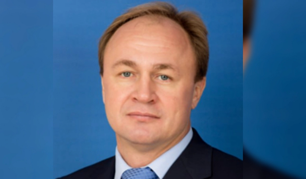 Константин Скоморохин. Обложка © пресс-служба Совета Федерации Федерального собрания РФ