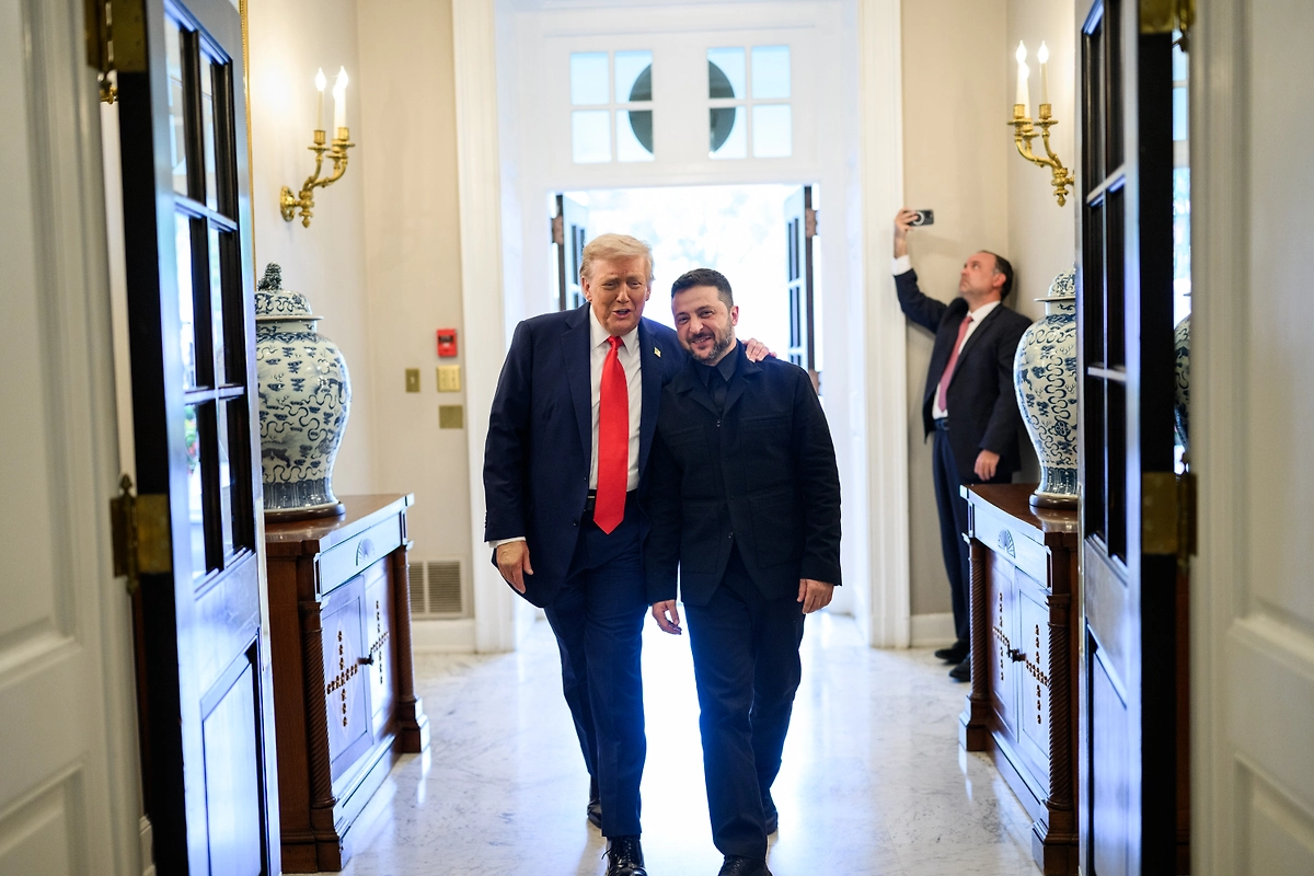 Обложка © Flickr / The White House / Daniel Torok