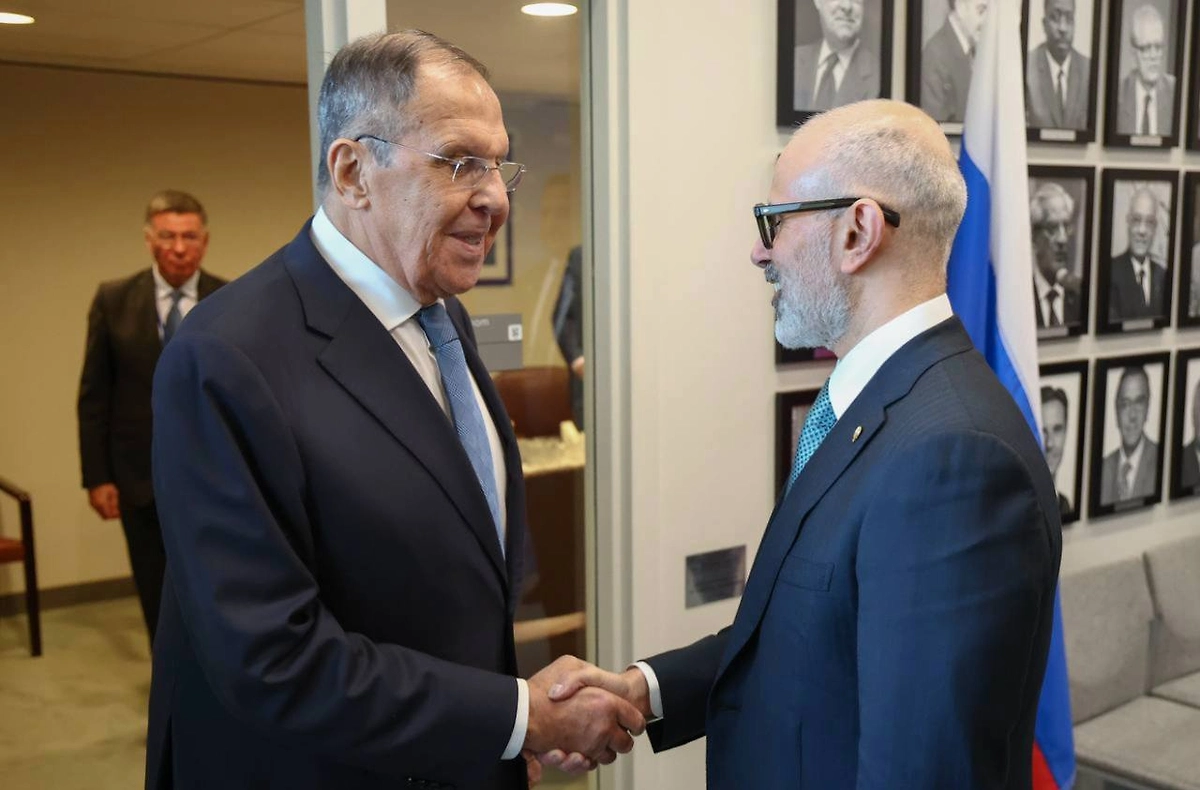 Обложка © Telegram/Мария Захарова