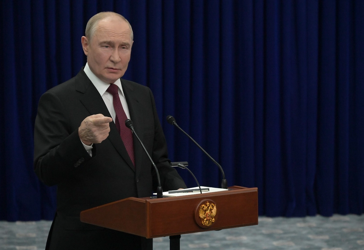 Владимир Путин. Обложка © Life.ru