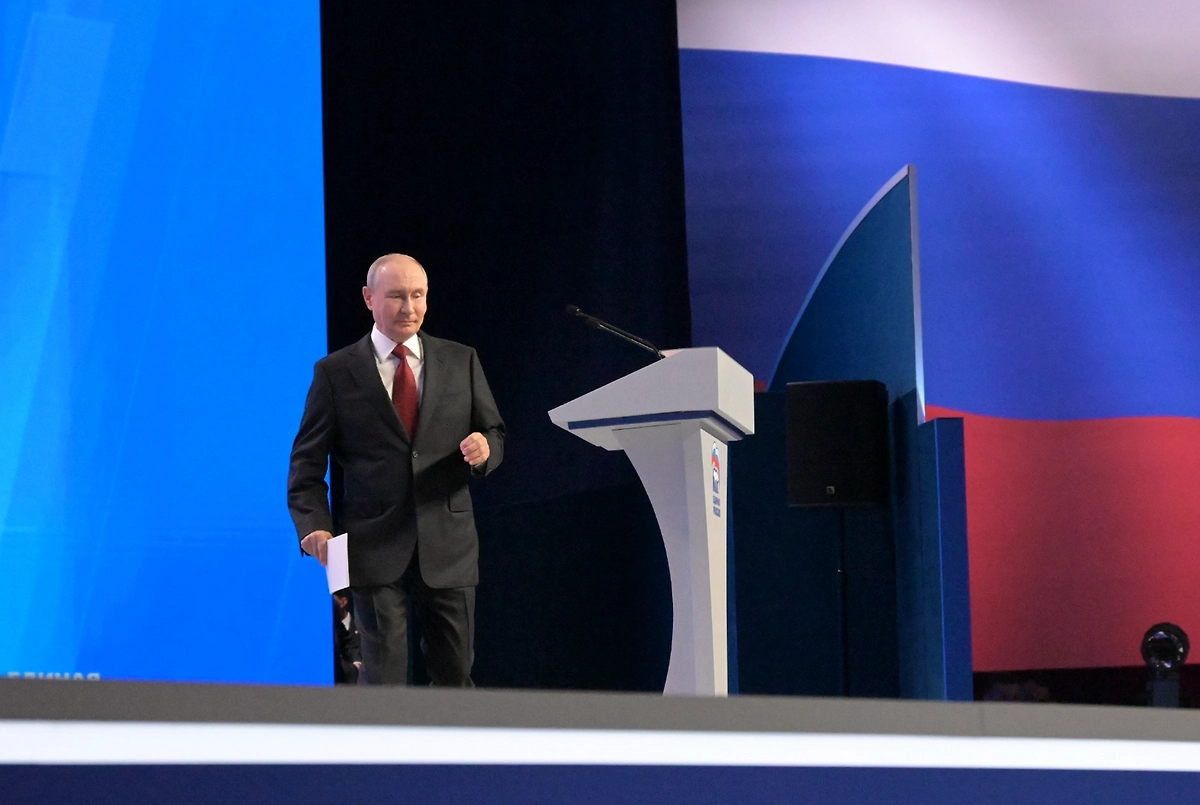 Владимир Путин. Обложка © Life.ru