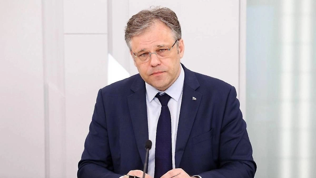 Родион Мирошник. Обложка © Telegram / МИД России