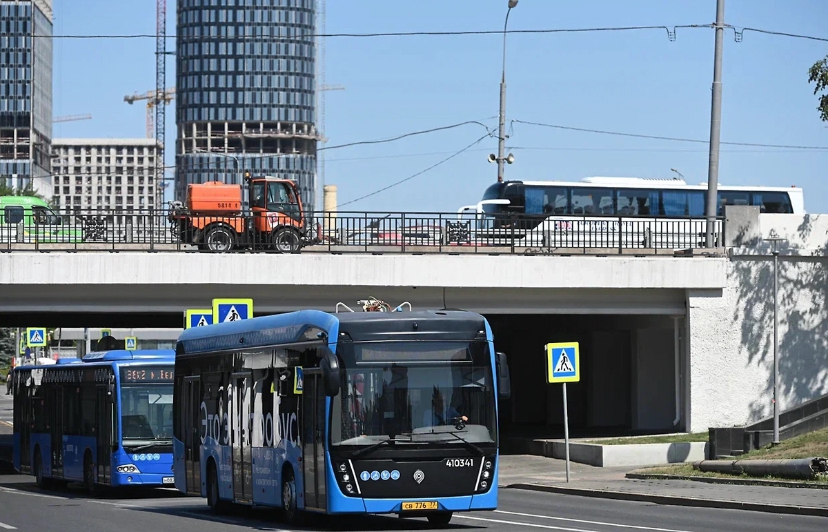 Маршруты ряда московских автобусов 5 сентября изменятся из-за перекрытий и городских мероприятий. Фото © Life.ru
