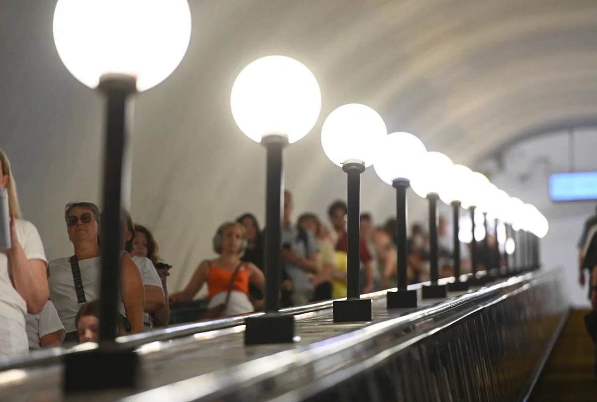 Специальное продление работы московского метро на День города пока не объявлено: ориентир — обычный режим примерно до 01:00. Фото © Life.ru