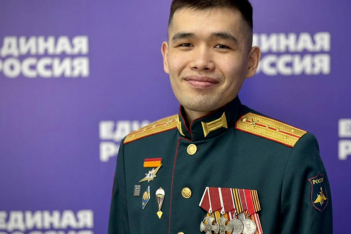Александр Суразов. Обложка © Единая Россия