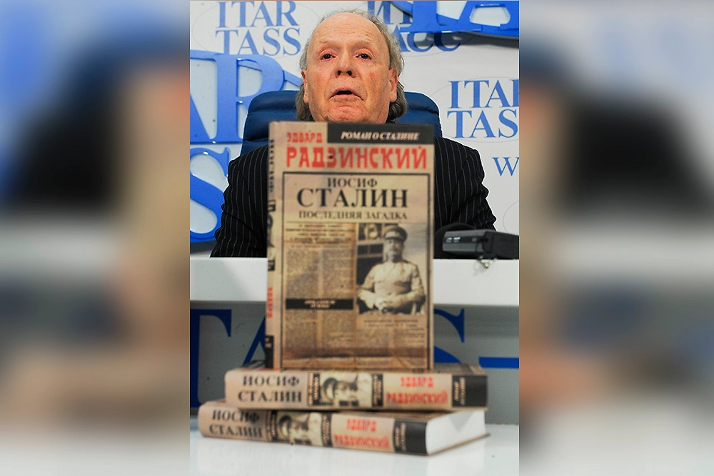 Эдвард Радзинский о Сталине: как писатель исследовал характер вождя, его окружение и борьбу за власть? Фото © ТАСС / Александра Мудрац