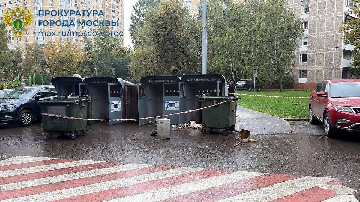 Место происшествия, где найдено тело новорождённой девочки. Фото © Telegram / ПРОКУРАТУРА МОСКВЫ