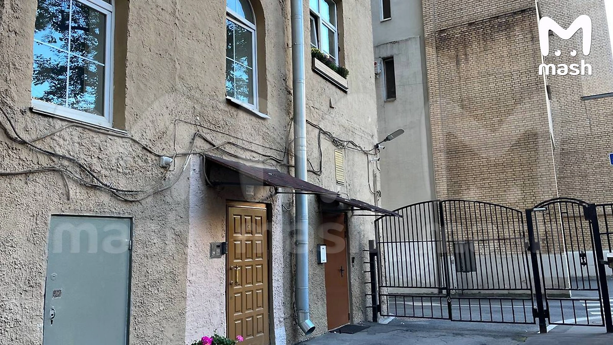 Квартиру Владимира Высоцкого в центре Москвы выставили на продажу за 170 млн рублей. Фото © Telegram /Mash