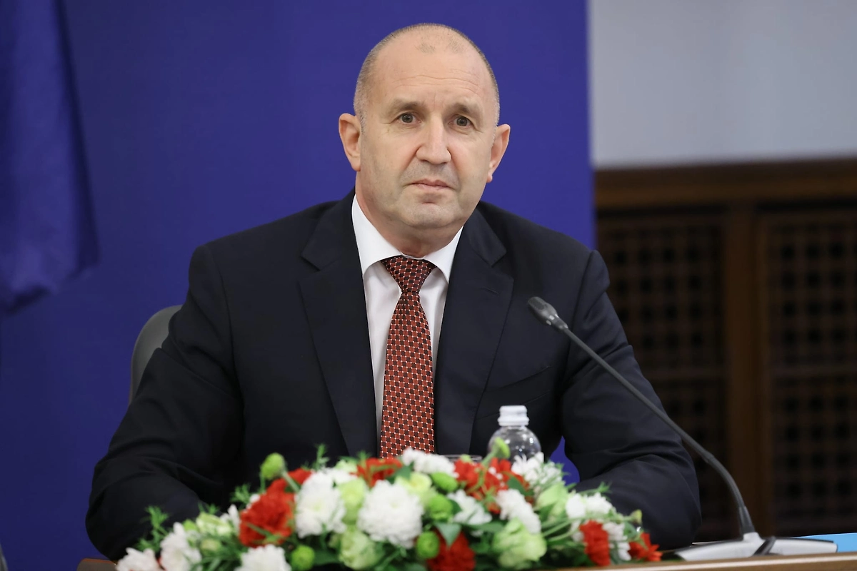 Румен Радев. Обложка © Правительство Болгарии
