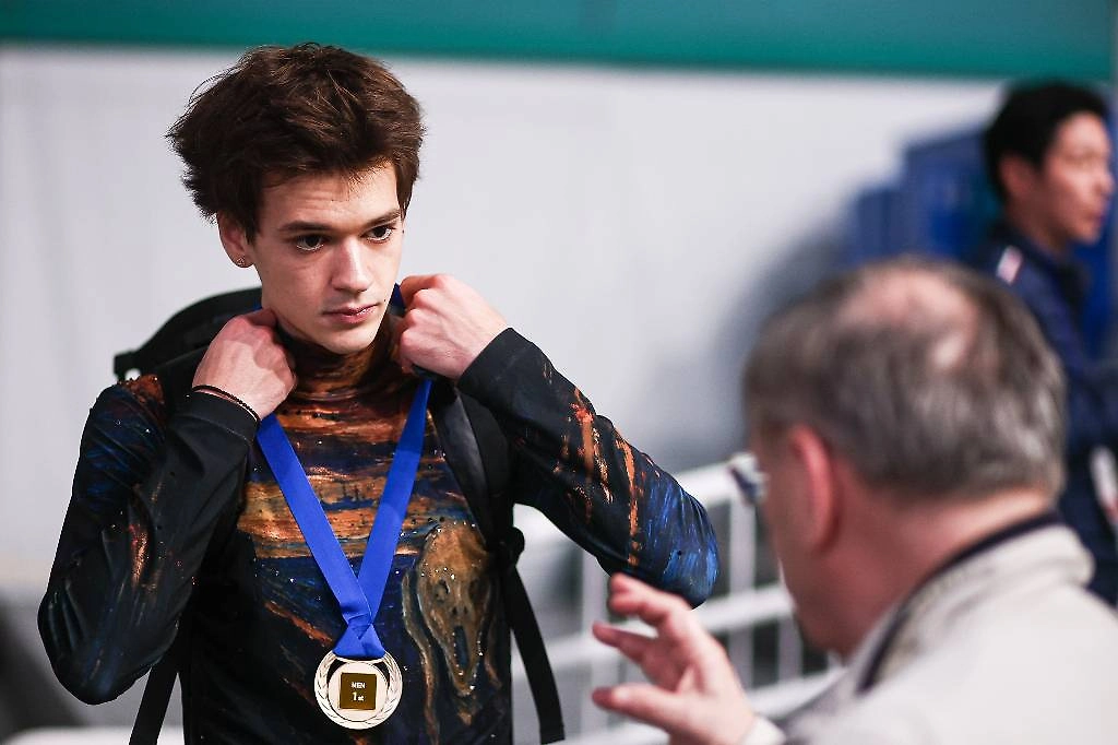 Владислав Дикиджи взял первое золото после возвращения России в мировую фигурку. Фото © Михаил Терещенко/ТАСС