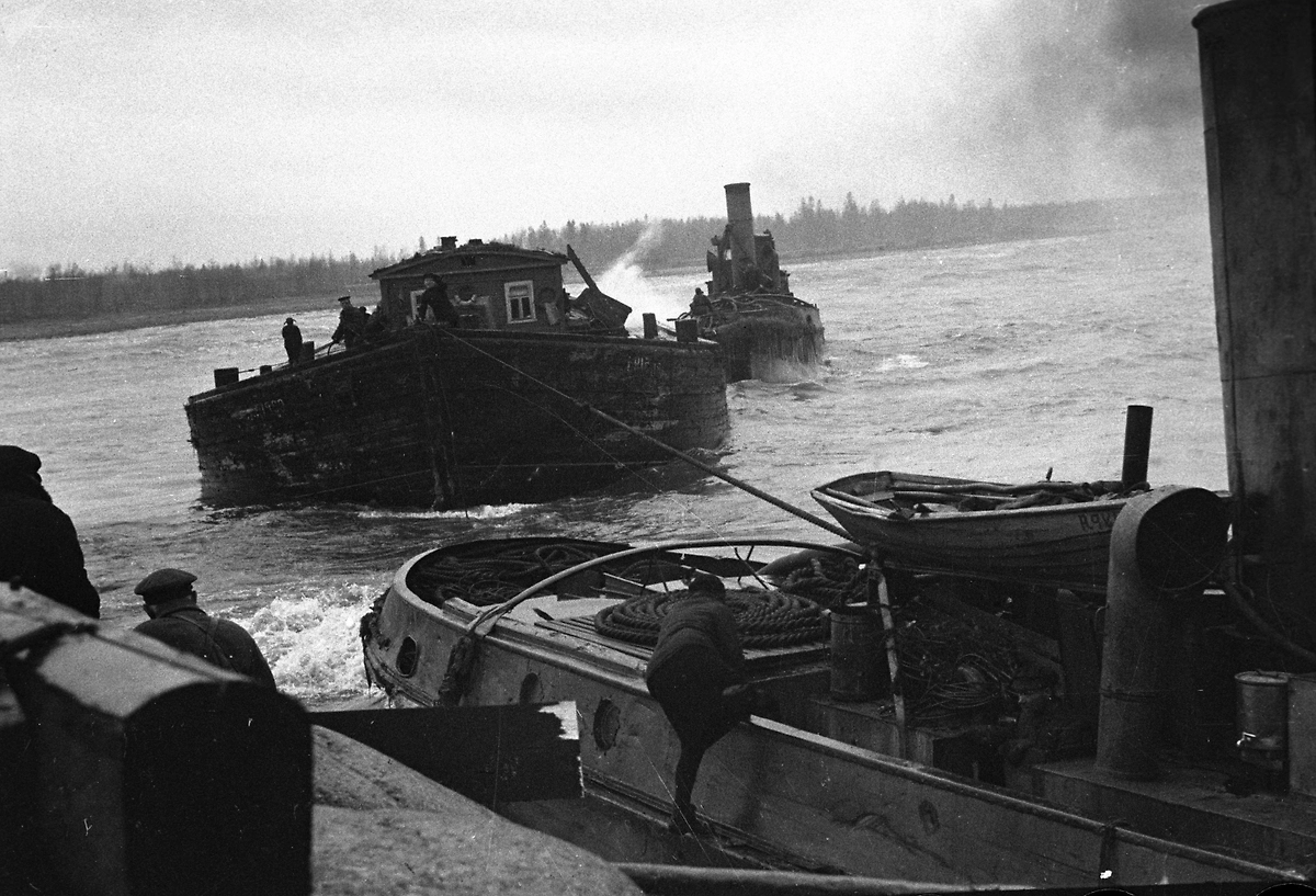 85 лет с начала блокады Ленинграда: как Дорога жизни через Ладожское озеро спасала город? Фото © Wikipedia / RIA Novosti archive