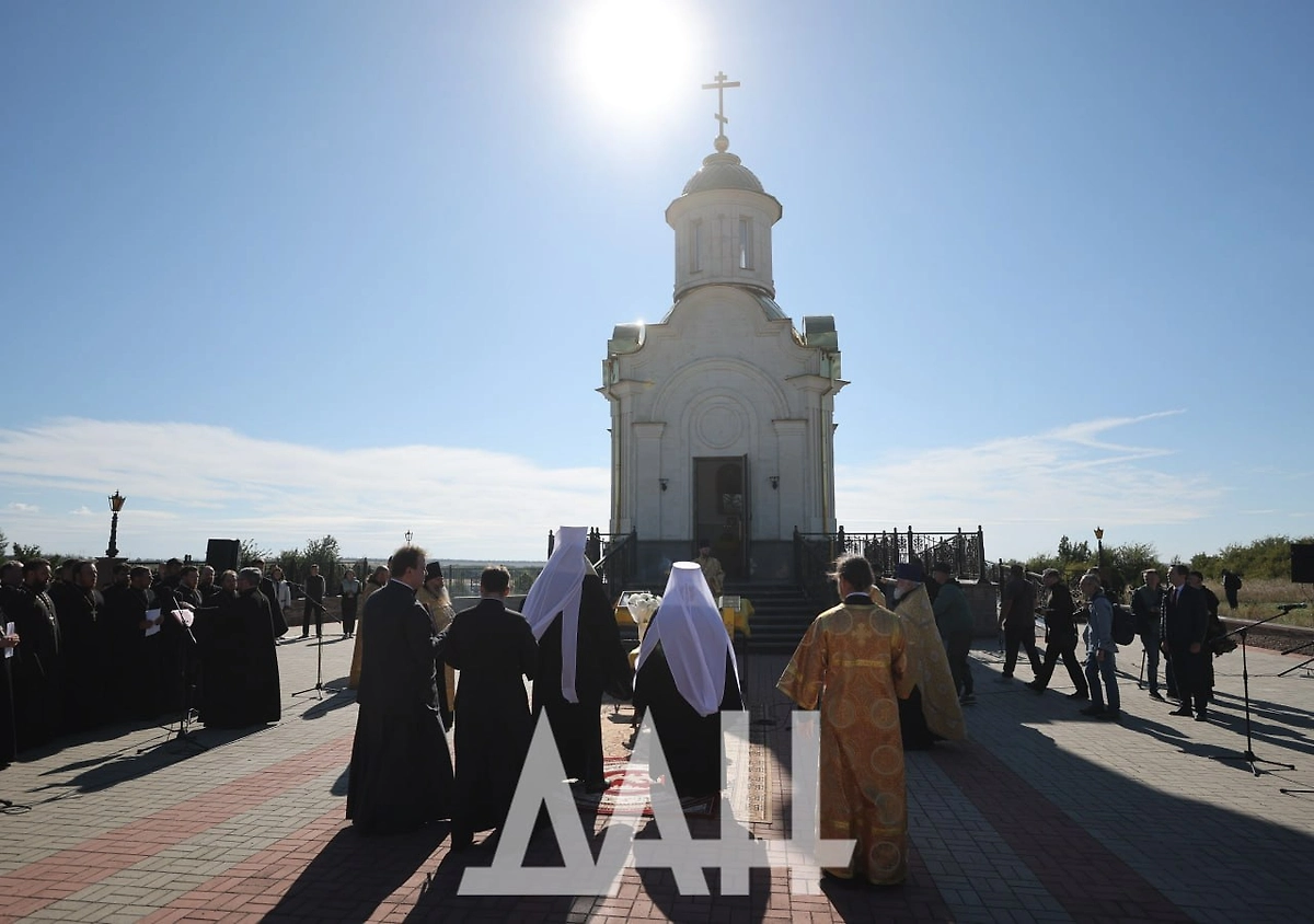 Мощи Дмитрия Донского доставили на Саур-Могилу перед отправкой на фронт. Фото © Telegram / ДАН