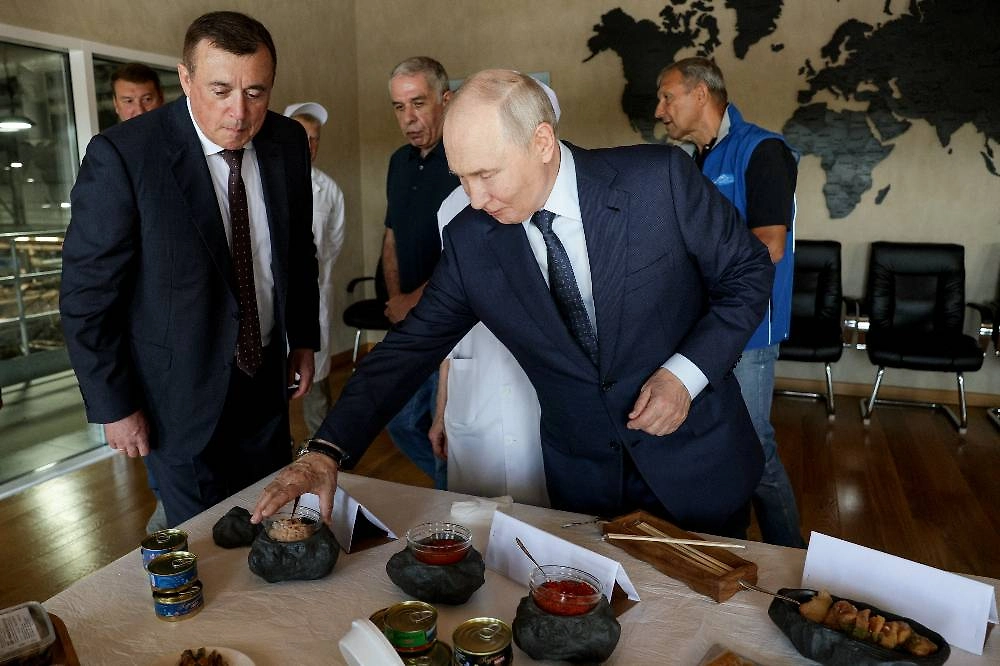 Президент РФ Владимир Путин во время поездки на Итуруп, Курилы. Фото © ТАСС / Гавриил Григоров