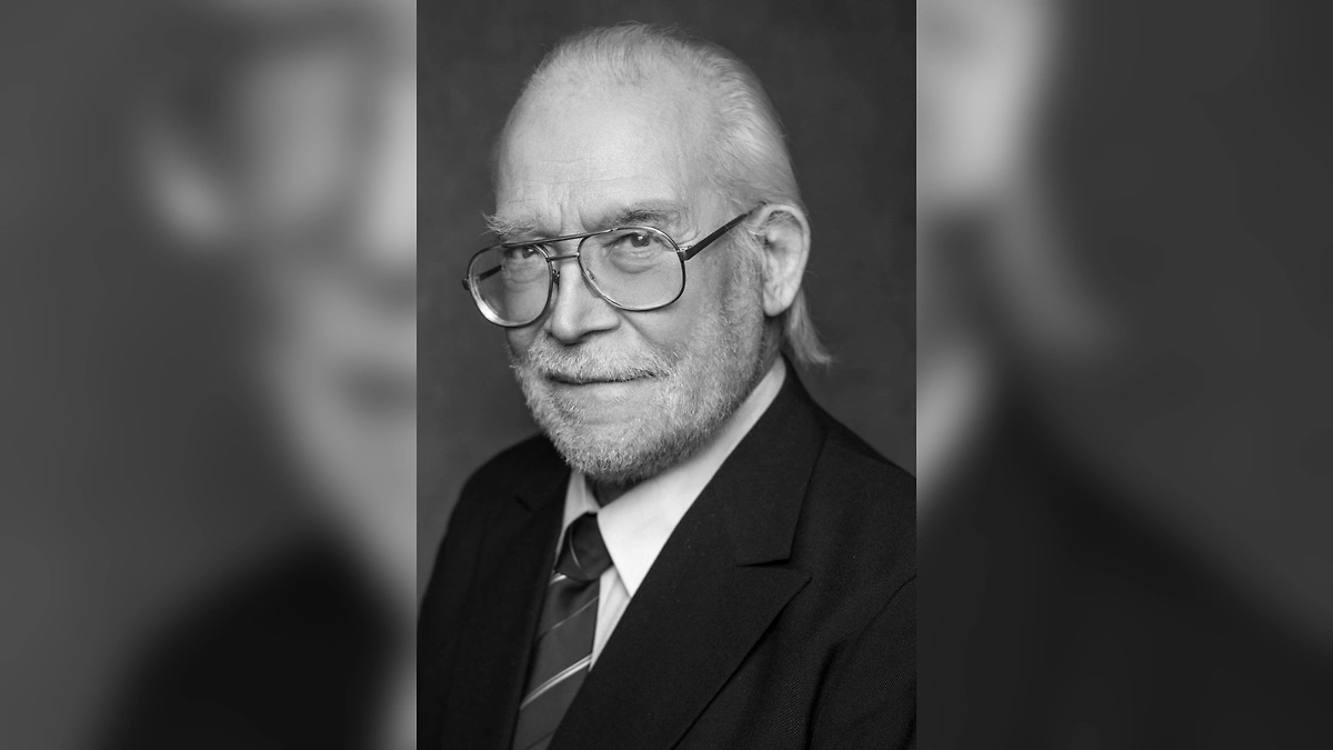 Обложка © Театр сатиры