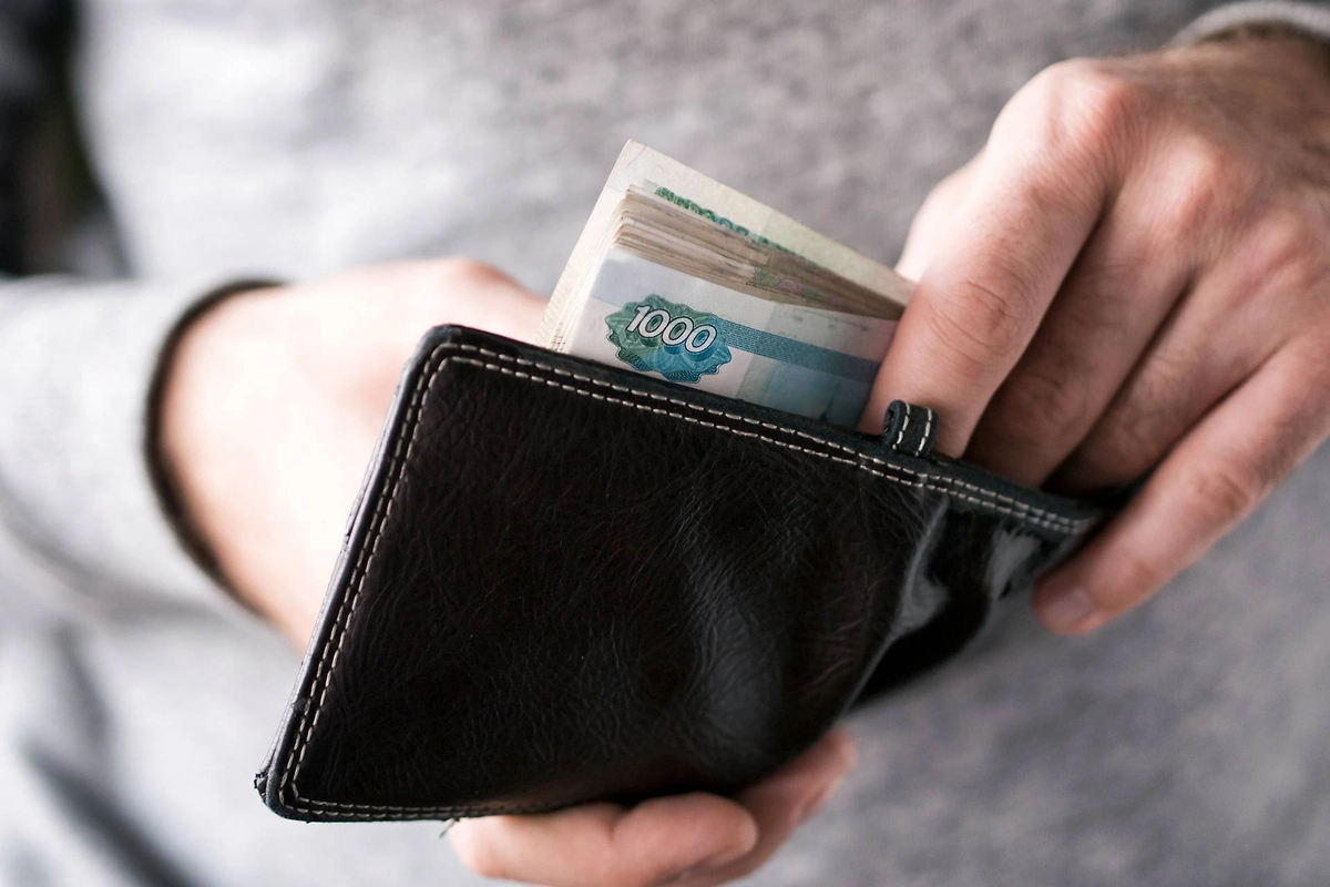 Способы накопить к весне даже на маленькой зарплате. Фото © Shutterstock / FOTODOM / Fascinadora