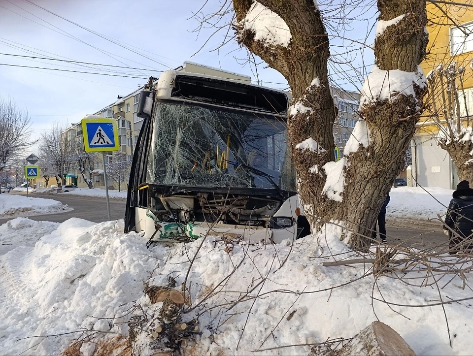Кадр с места ДТП с автобусом. Фото © VK / УМВД России по Владимирской области
