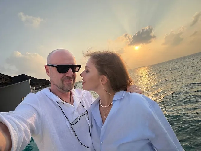 Диброва и Товстик. Фото © Instagram (признан экстремистской организацией и запрещён на территории Российской Федерации) / polinadibrova