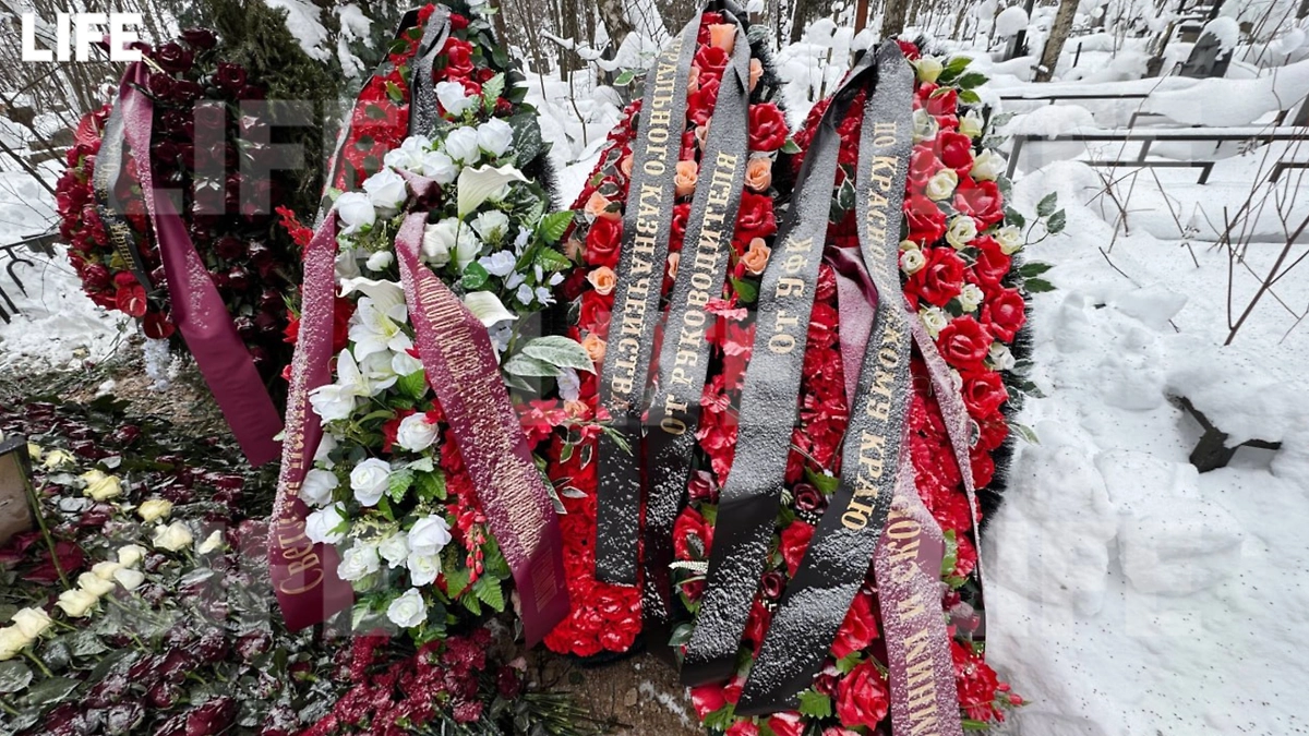 Могила Алексея Скляра на Хованском кладбище. Фото © Life.ru