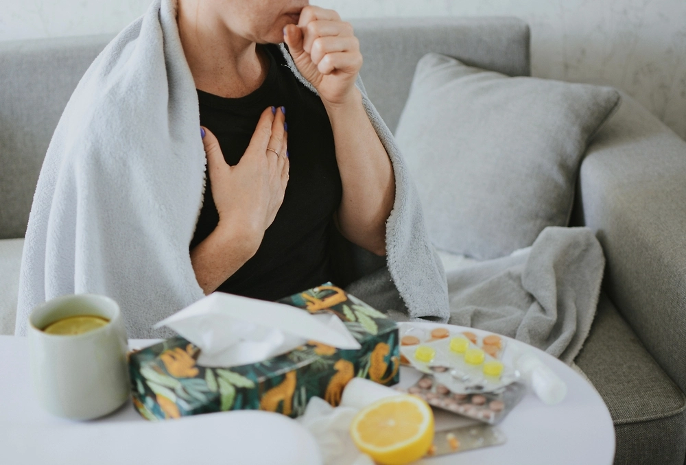 Опасные симптомы при сухом кашле: когда нужна срочная помощь врача. Фото © Shutterstock / FOTODOM / Estonia Photography