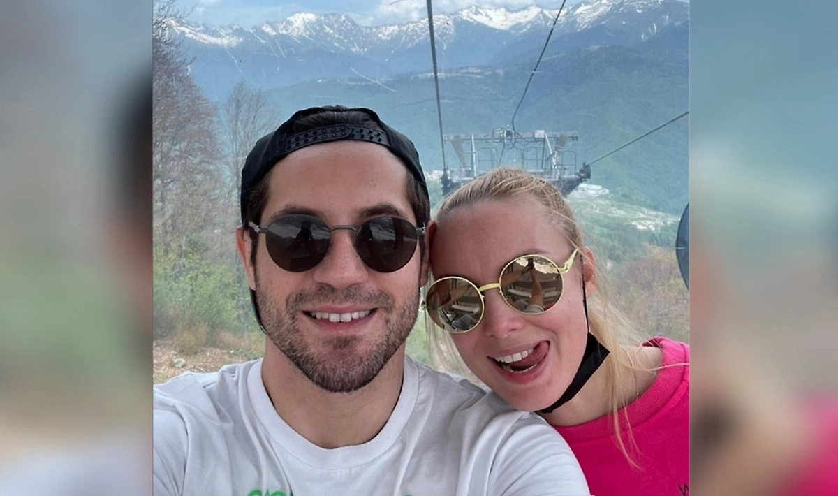 Марк Богатырёв и Татьяна Арнтгольц. Обложка © Instagram (соцсеть запрещена в РФ; принадлежит корпорации Meta, которая признана в РФ экстремистской) / tarntgoltsofficial