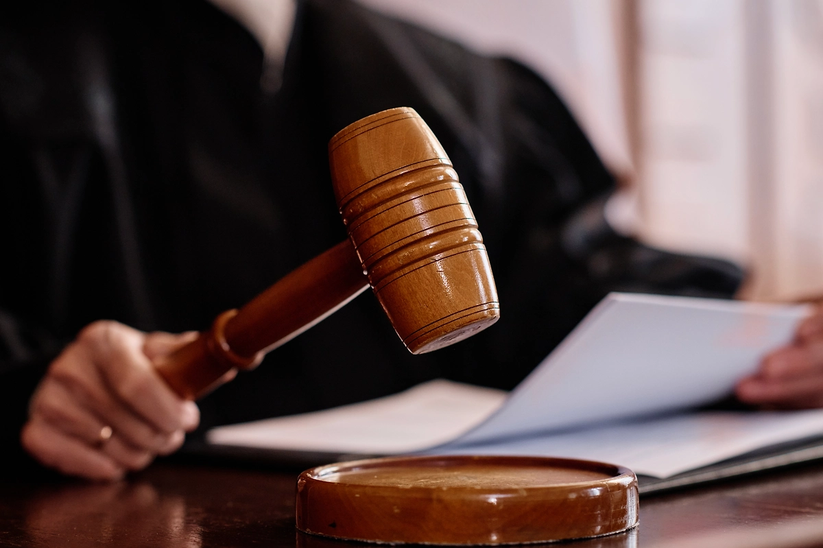 Обложка © Shutterstock / FOTODOM / AnnaStills