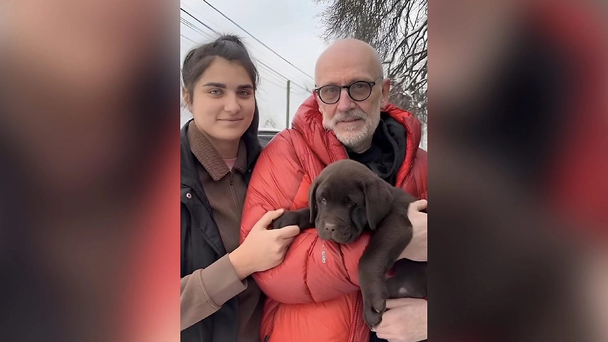 Александр Гордон с женой. Фото © Instagram (признан экстремистской организацией и запрещён на территории Российской Федерации) / aleksandrgordon_official)