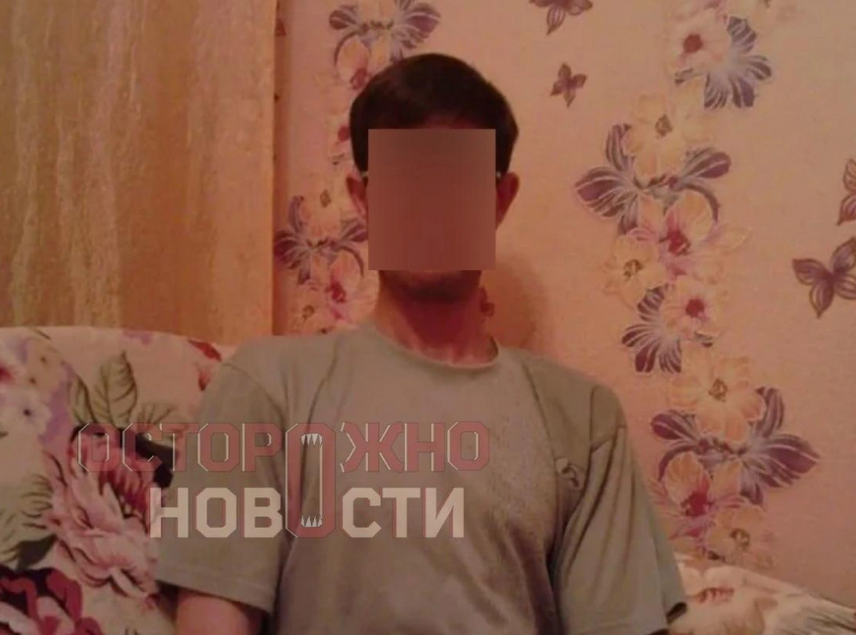 Мужчина арестован за нацистские символы на теле. Фото © Telegram / Осторожно, новости