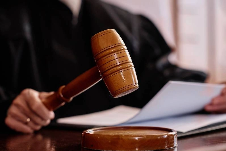 Обложка © Shutterstock / FOTODOM / AnnaStills