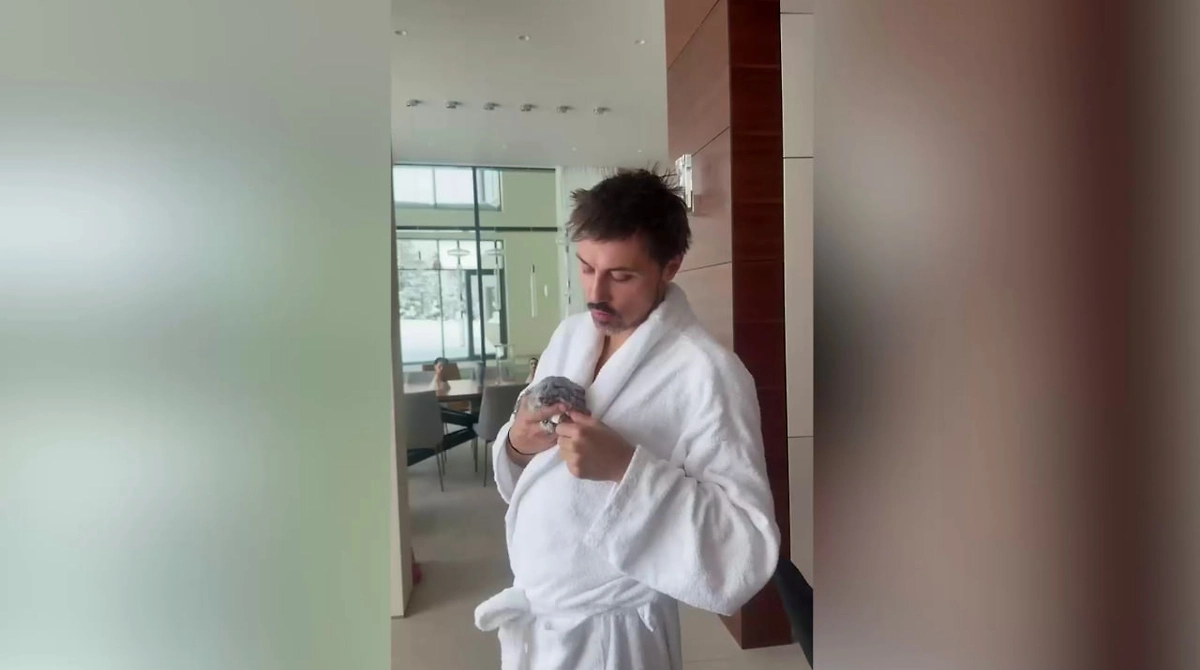 Дима Билан сообщил о смерти своей шиншиллы Плюши. Обложка © Telegram / Билан - live