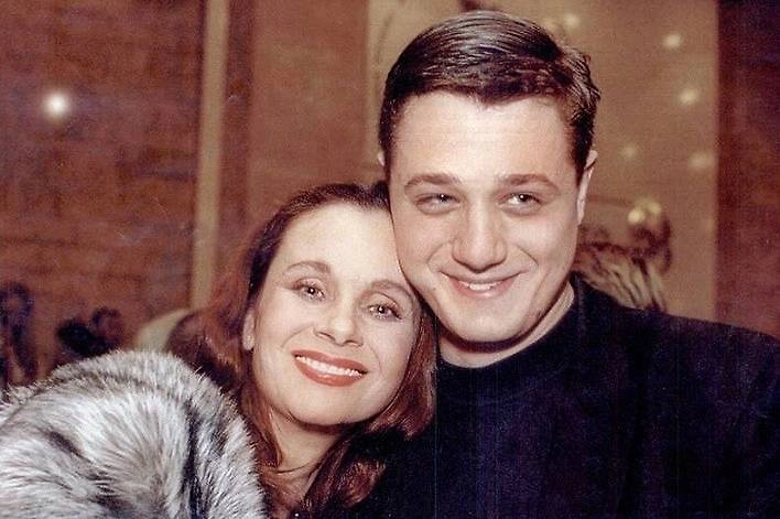 Алексей Макаров без отца: как первый муж Любови Полищук бросил сына. Фото © Instagram (признан экстремистской организацией и запрещён на территории Российской Федерации) / novosti.zvezd.ru