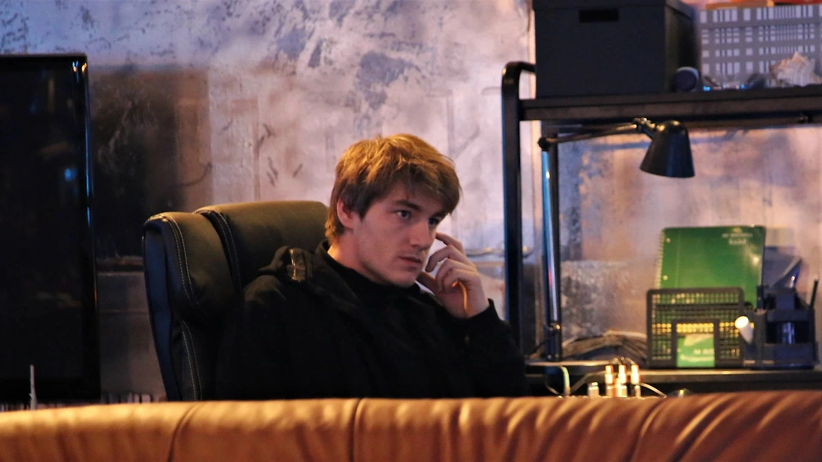 Фото © Кадр из сериала «Шуберт», режиссёр Евгений Бедарев, сценаристы Илья Тилькин, Екатерина Сидоркина / Kinopoisk