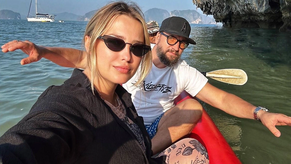 Устюгов с супругой в Таиланде. Фото © Instagram (признан экстремистской организацией и запрещён на территории Российской Федерации) / aglaiashilovskaia