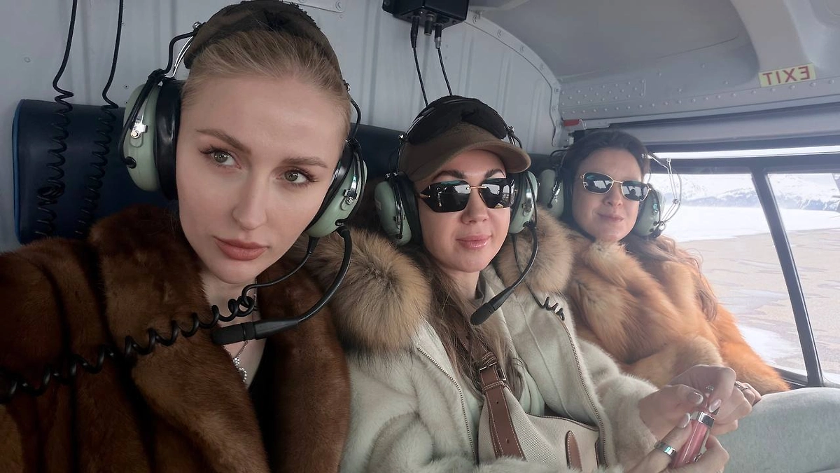 Гостей Rendez-Vous катали на вертолётах. Фото © Telegram / Рандеву с Миевой