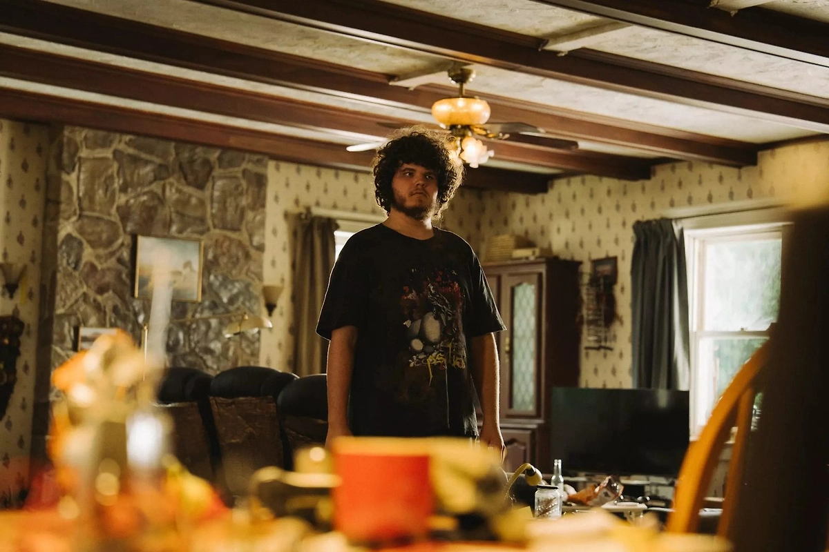 От школьной самодеятельности до Венеции: как 17-летний подросток попал в большое кино. Фото © Кадр из фильма «Бугония», режиссёр Йоргос Лантимос, сценаристы Уилл Трейси, Чан Джун-хван / Kino-teatr