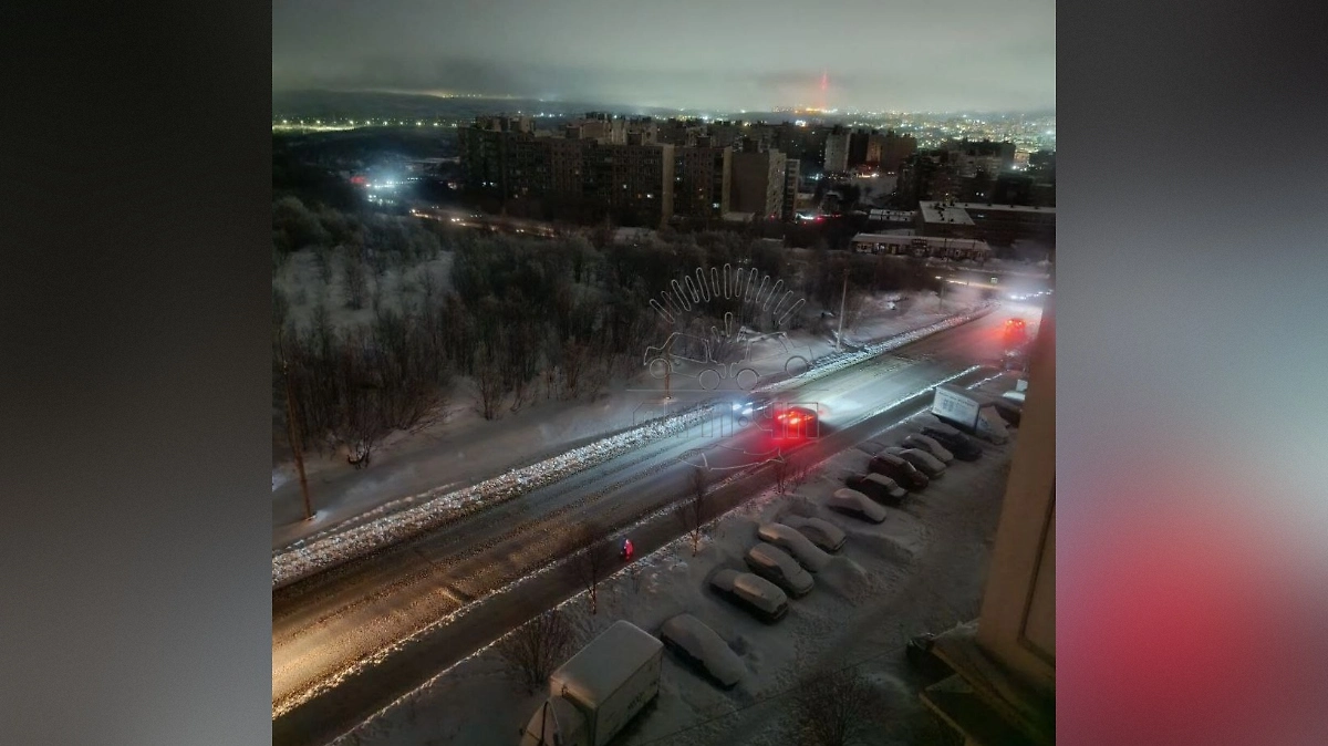 В соцсетях появились фотографии Мурманска после масштабного блэкаута. Фото © Telegram / Мурманск Дтп Чп