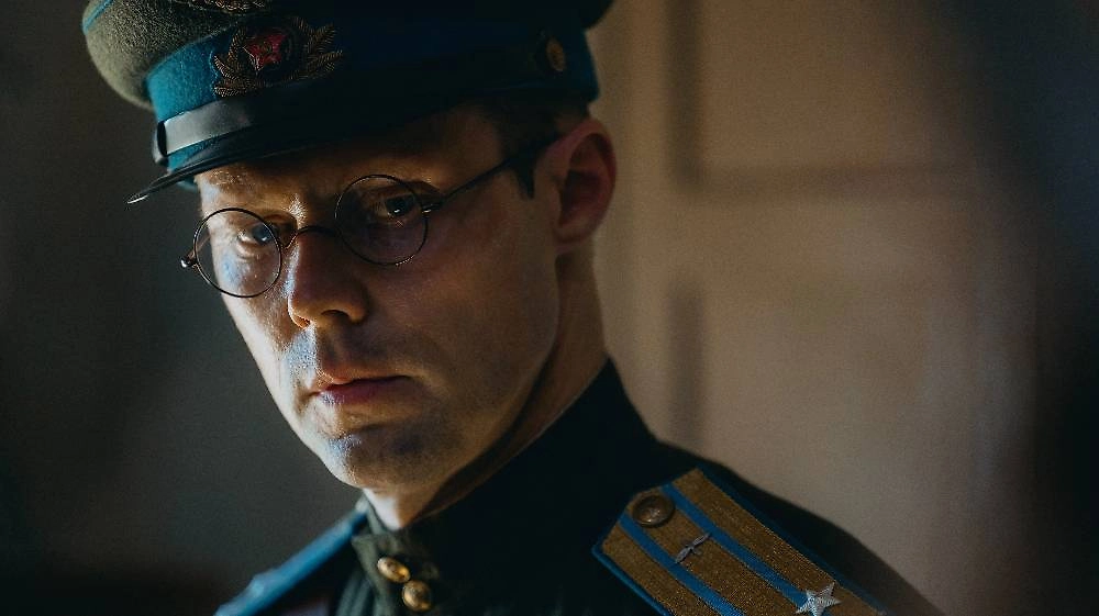 Обложка © «Август», режиссёр Никита Высоцкий, Илья Лебедев, сценарист Сергей Снежкин, Владимир Богомолов / Kinopoisk