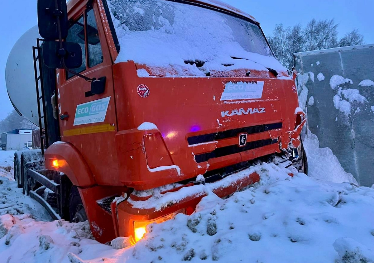 ДТП под Пензой. Фото © Telegram / Госавтоинспекция Пензенской области