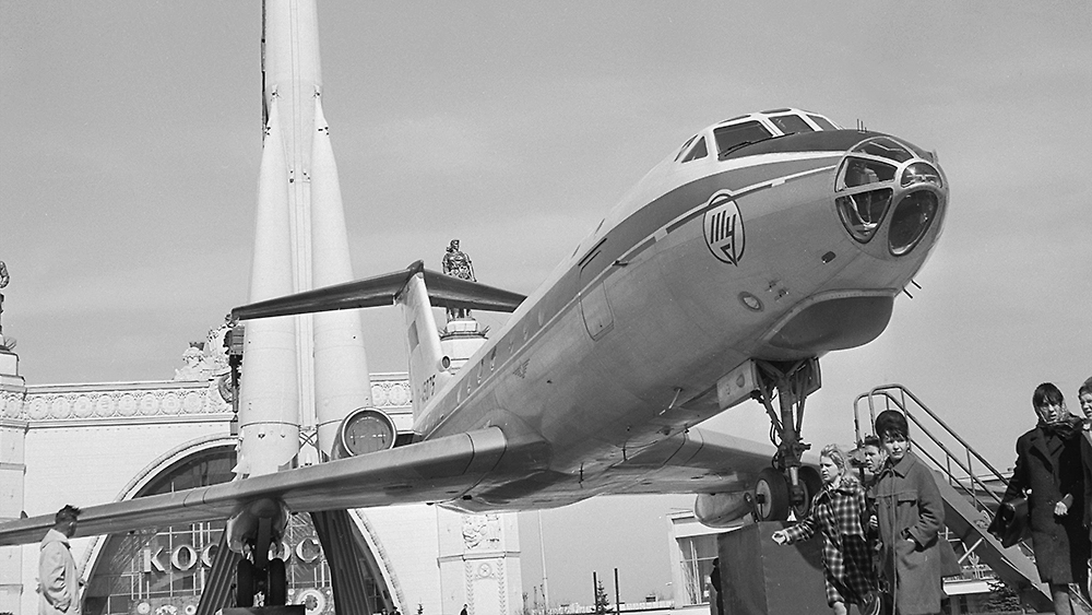 Ту-134 со стеклянным носом штурмана. Фото © ТАСС / Виталий Созинов