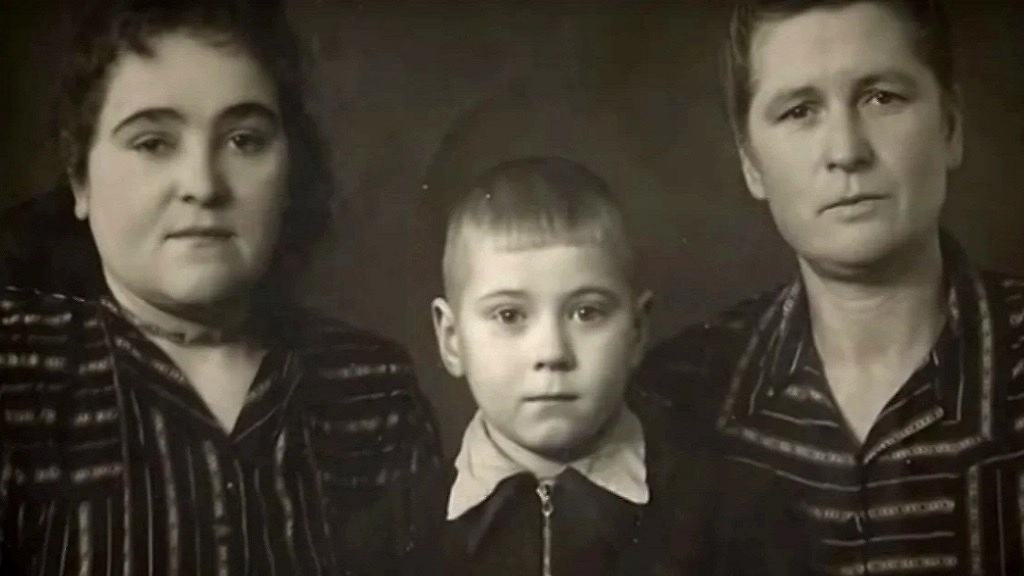 Николай Сектименко: детство и юность в Днепродзержинске. Фото © Rutube / Новости России и Мира «МИР НАИЗНАНКУ»