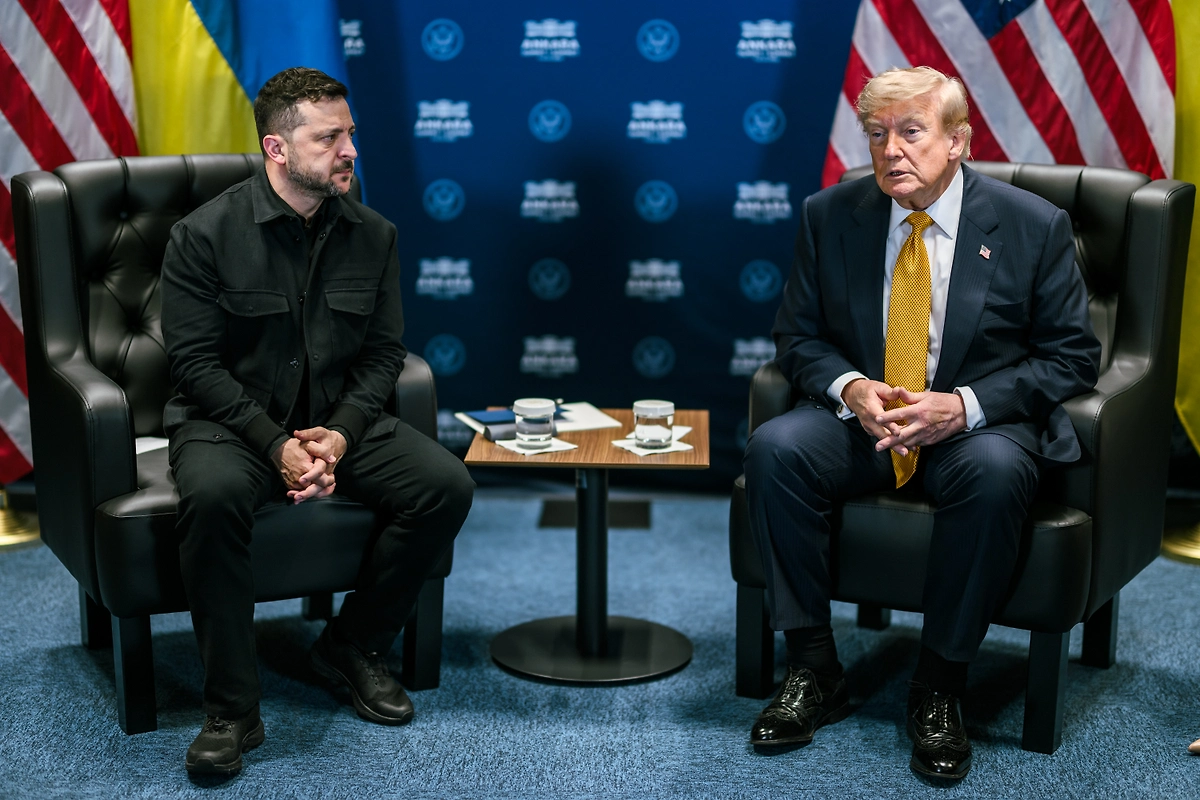 Обложка © Flickr / The White House / Daniel Torok