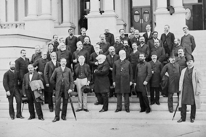 Меридианная конференция в Вашингтоне 1884 года. Фото © VK / История в лицах и фотографиях