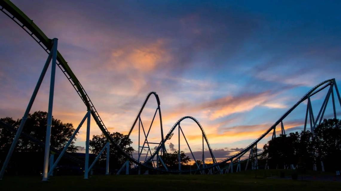Обложка © Six Flags