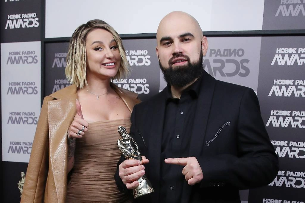 Artik & Asti на вручении премии «Новое Радио Awards». Фото © ТАСС / Вячеслав Прокофьев