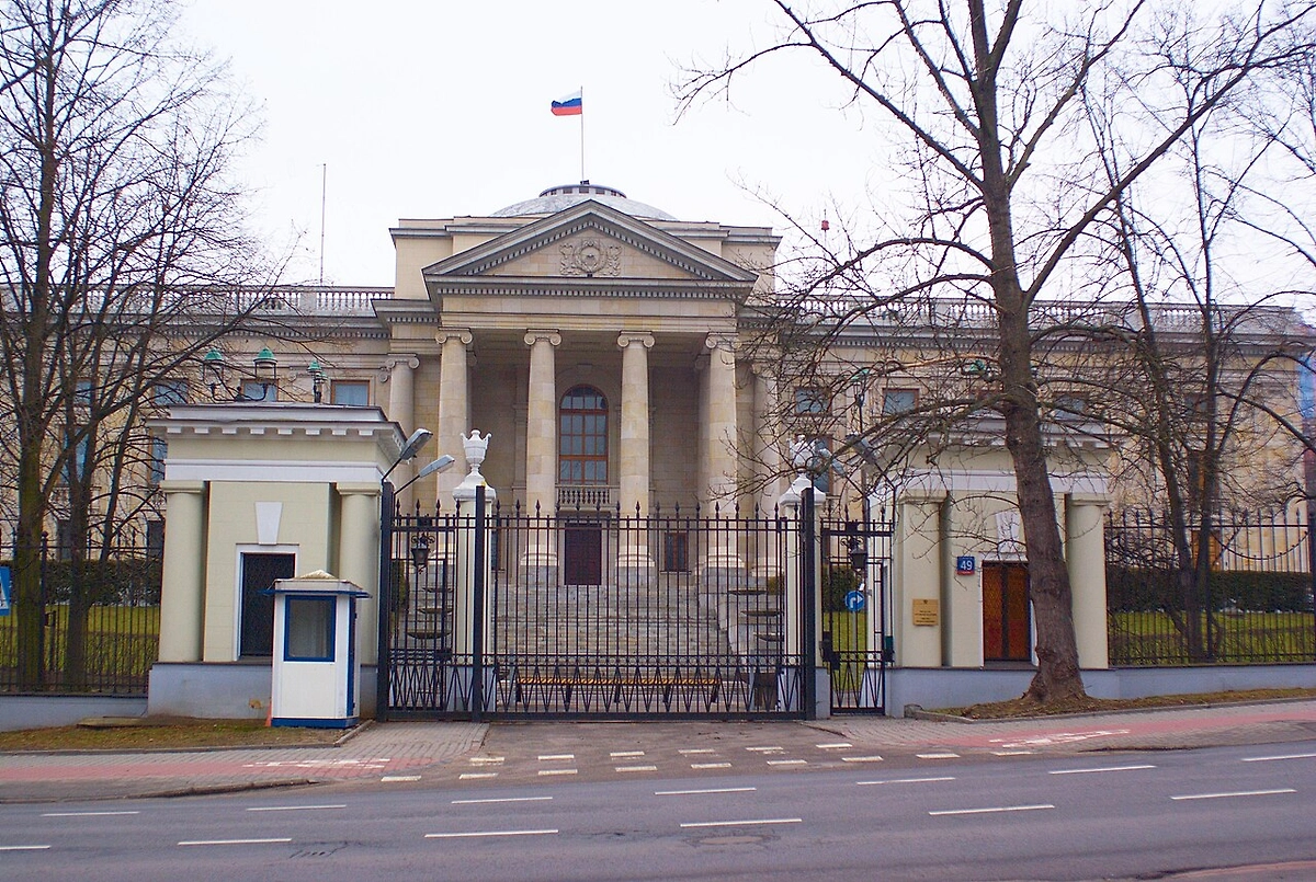 Посольство РФ в Варшаве. Обложка © Wikipedia / Masti