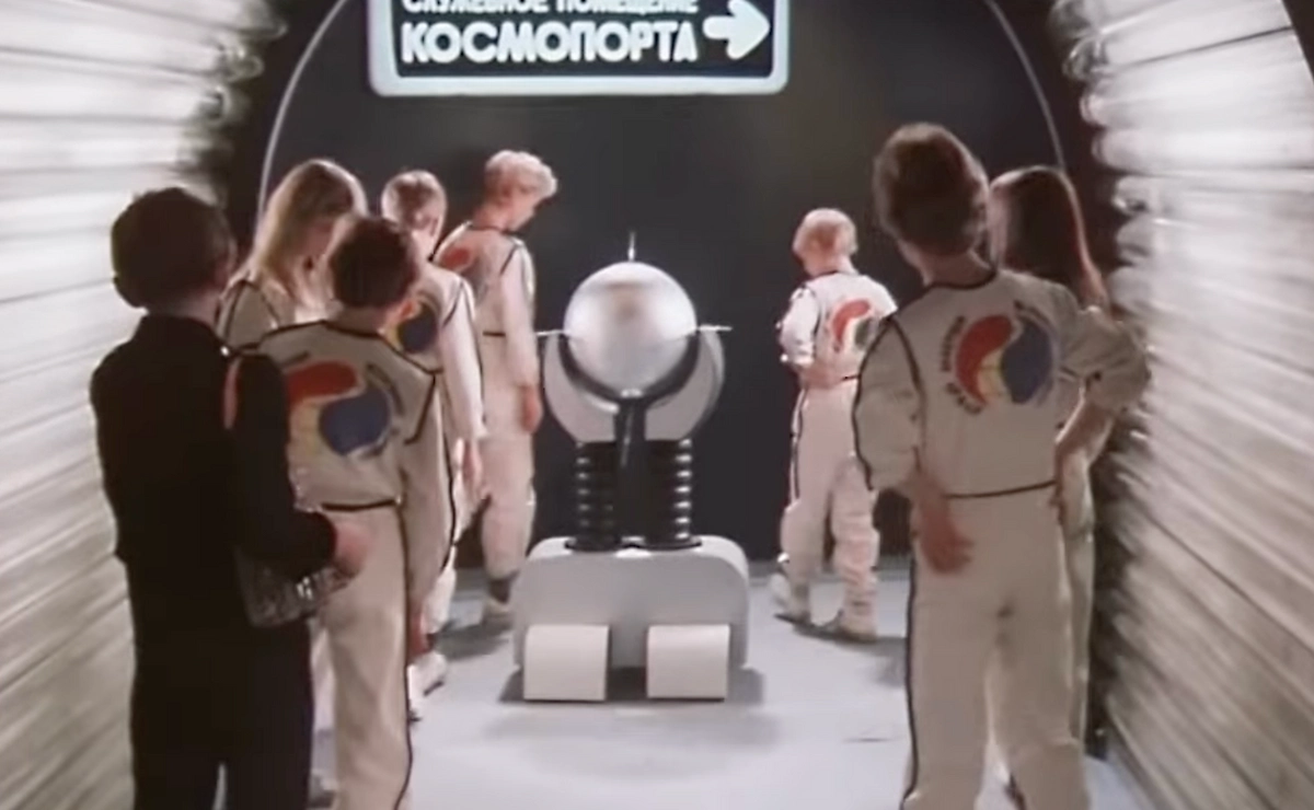 Какие изобретения из «Гостьи из будущего» уже появились в XXI веке? Фото © Кадр из фильма © «Гостья из будущего», режиссёр Павел Арсенов, сценарист Павел Арсенов, Кир Булычёв