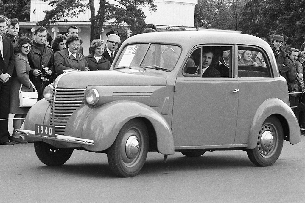 Парад машин-ветеранов в СССР: ретро 1976 года. Фото © ТАСС / Алексей Стужин