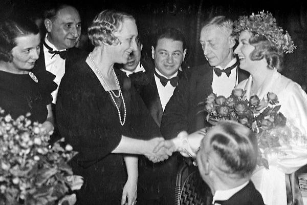 Нобелевская премия Ивана Бунина в 1933 году: на церемонию писатель отправился с женой и Галиной Кузнецовой? Фото © Wikipedia / Nobel Foundation