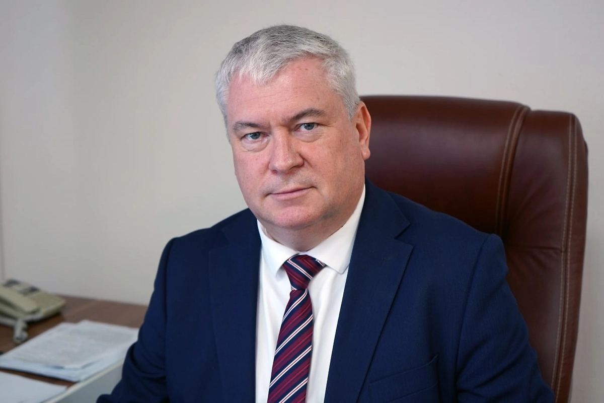 Владимир Дудаков. Обложка © VK / Минздрав Саратовской области