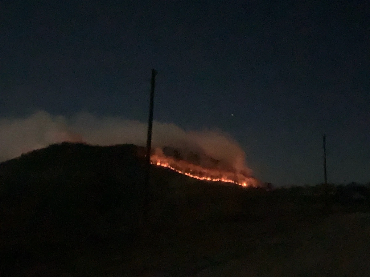 Знаменитое село Лох оказалось под угрозой пожара. Фото © VK / Лоховская жизнь