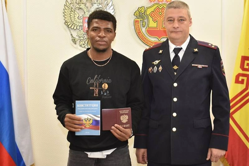 Двоюродные братья из Африки прошли через СВО и получили гражданство РФ. Фото © МВД по Чувашской Республике